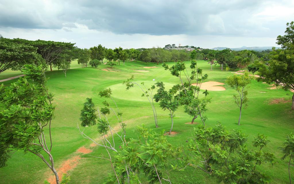 Eagleton - The Golf Resort Bidadi Luaran gambar